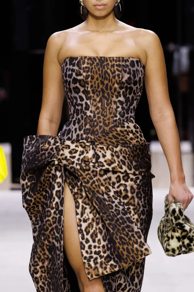 Look 57